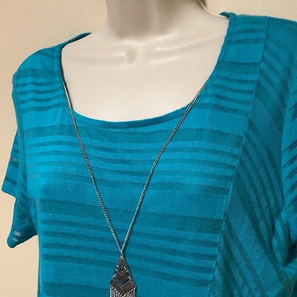 B. Design top - Picture 3 of 12